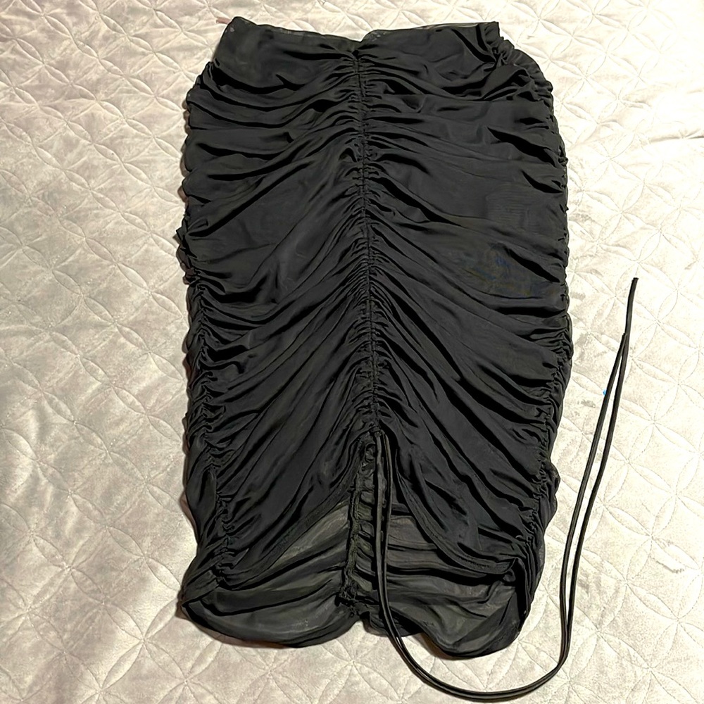 Black ruched pencil skirt